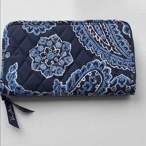 Vera Bradley wallet